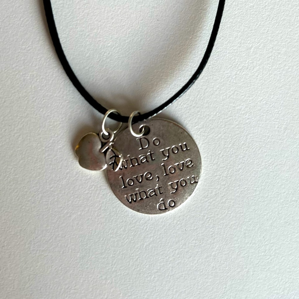 Teacher Necklace 🍎
